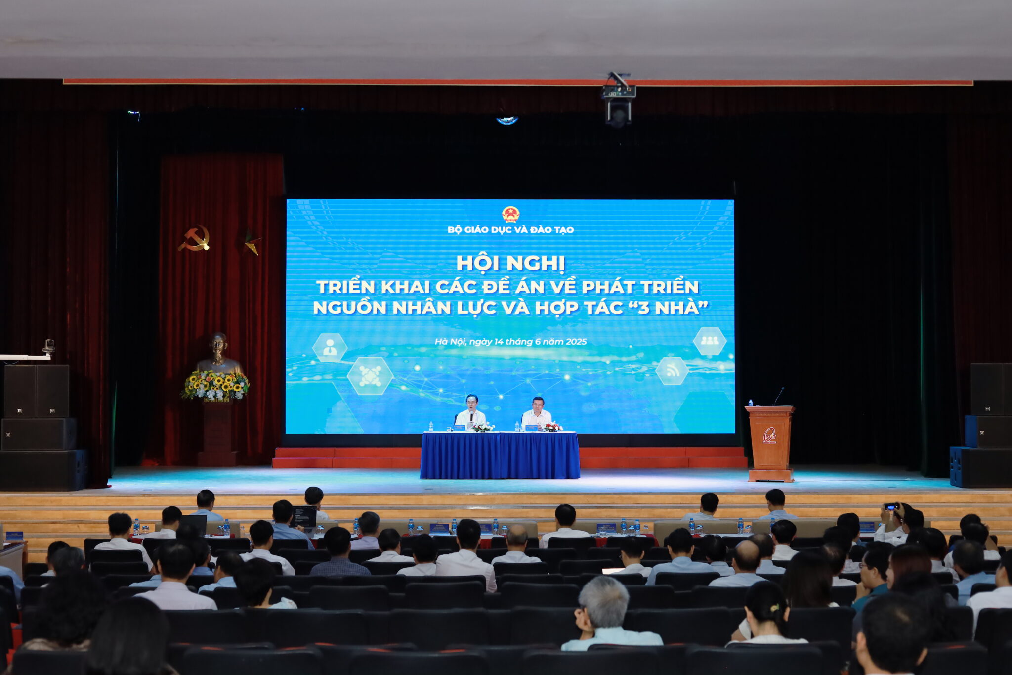 PTIT tiên phong thúc đẩy hợp tác “3 Nhà” trong giáo dục và phát triển nguồn lực