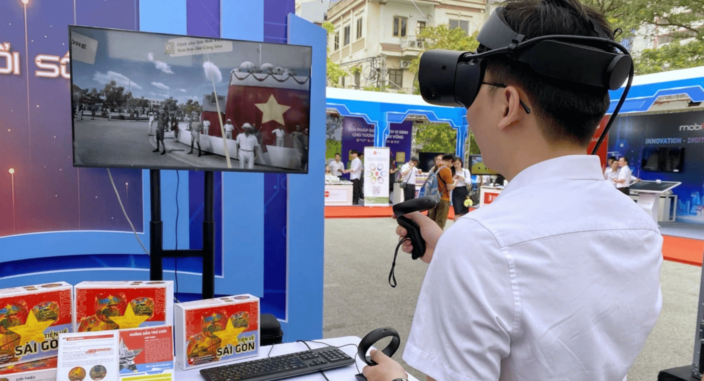 Trải nghiệm dự án VR tái hiện thời khắc thiêng liêng Bác Hồ đọc Tuyên ngôn Độc lập tại Quảng trường Ba Đình năm 1945