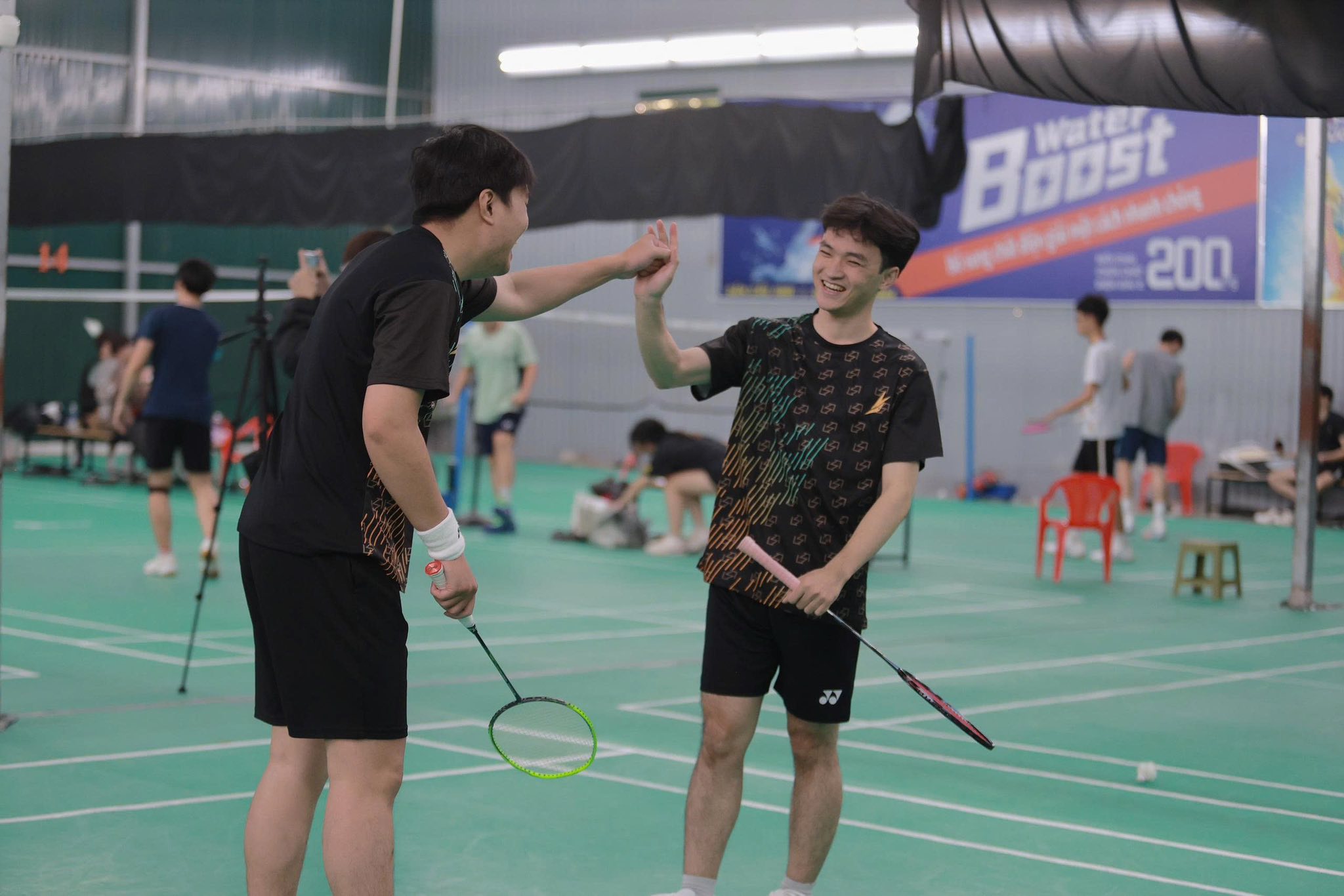 Hai "vận động viên" nội dung đôi nam